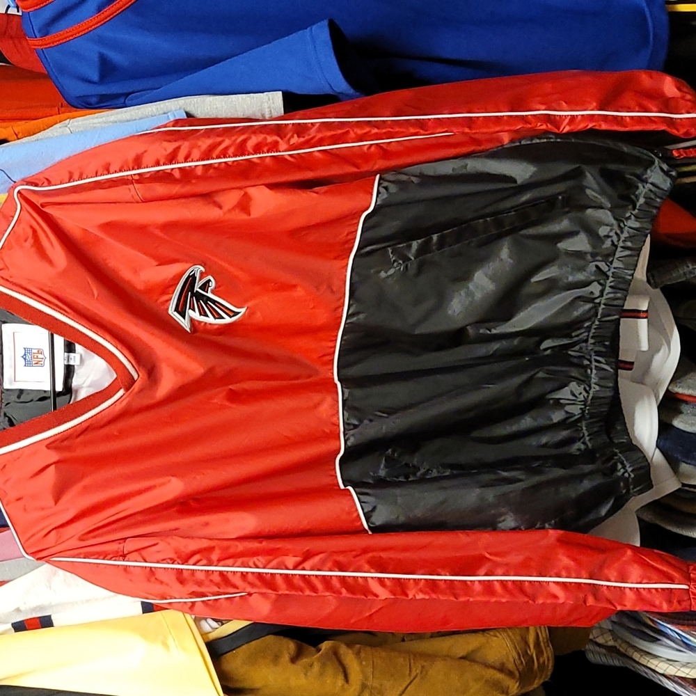 Atlanta Falcons pull over windbreaker